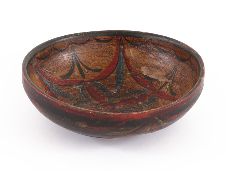 Svarvskål, allmoge, 1800-tal