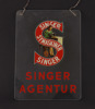 Reklamskylt, Singer Symaskiner, omkring 1900-talets mitt
