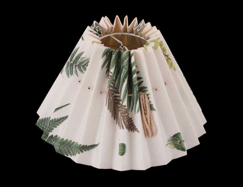 Lampskärm, "Stensöta", G.P&J Baker