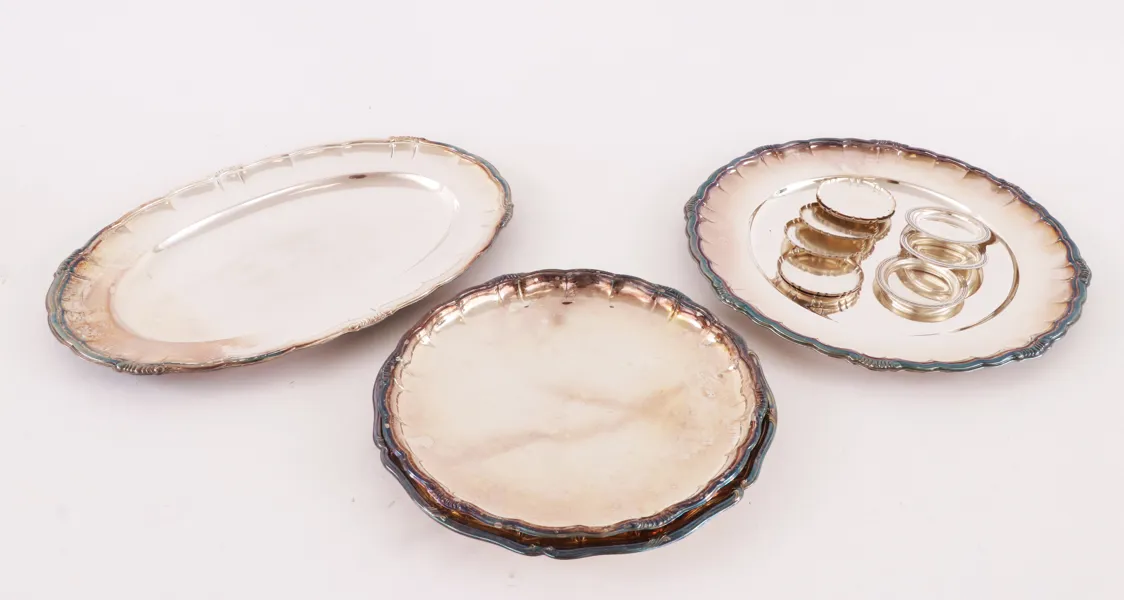 Parti serveringsbrickor och coasters, nysilver