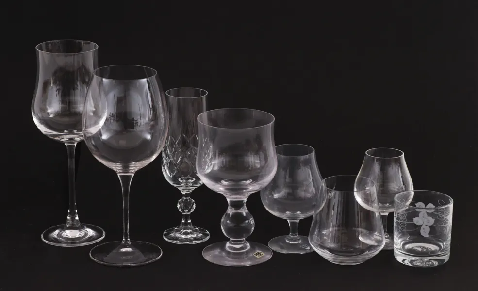 Parti glas, bl.a. Boda, Orrefors