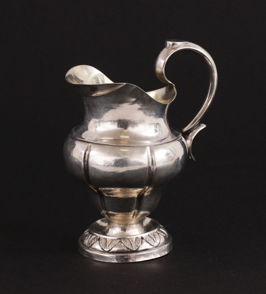 Gräddkanna i silver, nyrokoko, 1800-tal