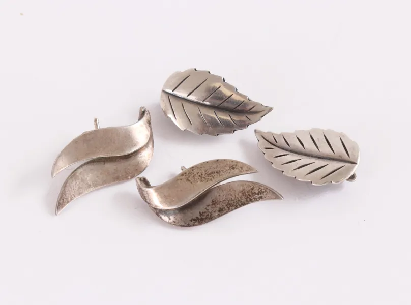 Örhängen 2 par, silver, bl.a. Hugo Grund & co, 1950