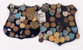 Medaljsköldar med medaljer 2st