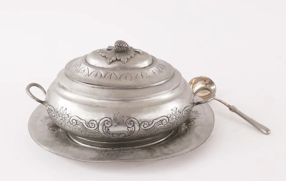 Terrin med lock och underfat, Portugal, 1900-tal