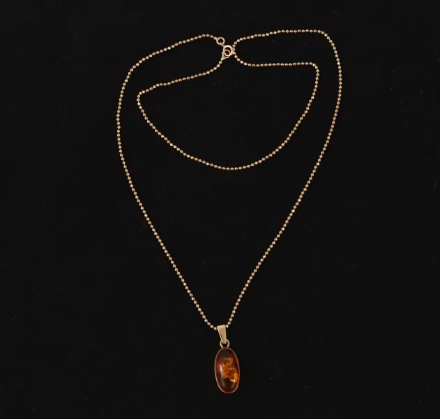 Halsband med hänge, guld