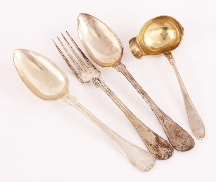 Silver 4 delar, bl.a. 1800-tal