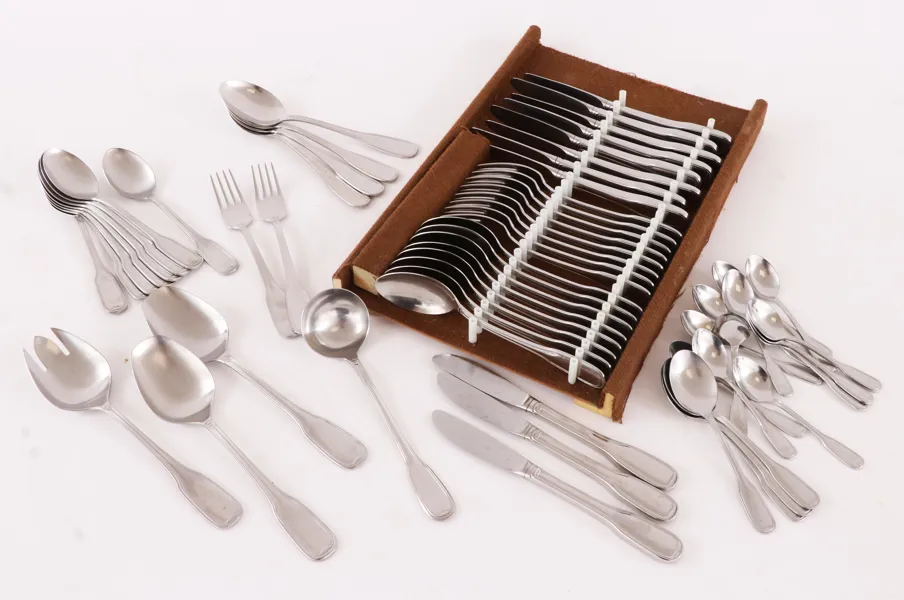 Bestickservisdelar, "Attaché", Gense