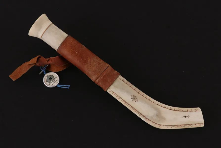 Kniv med slida, Tomas Erixon