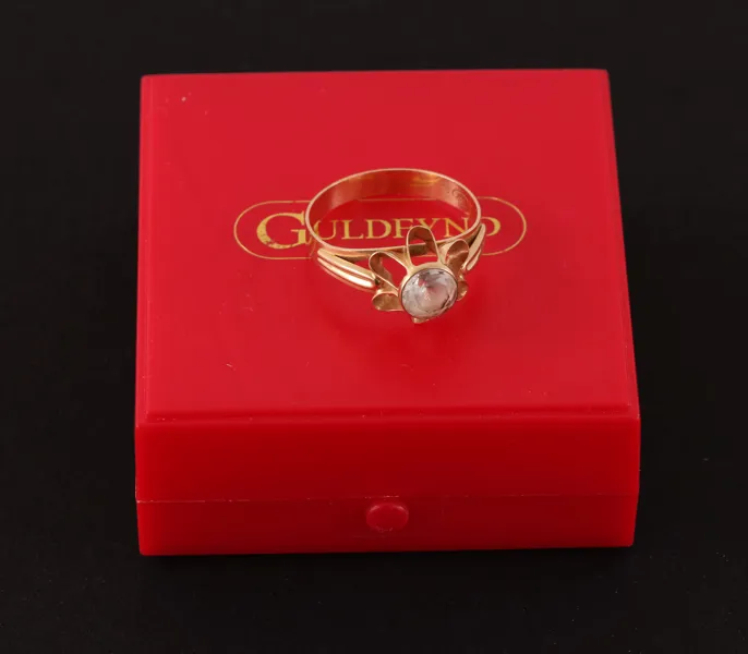 Ring i 18k