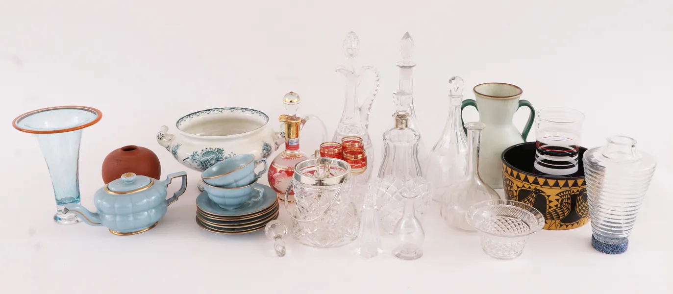 Parti glas och keramik