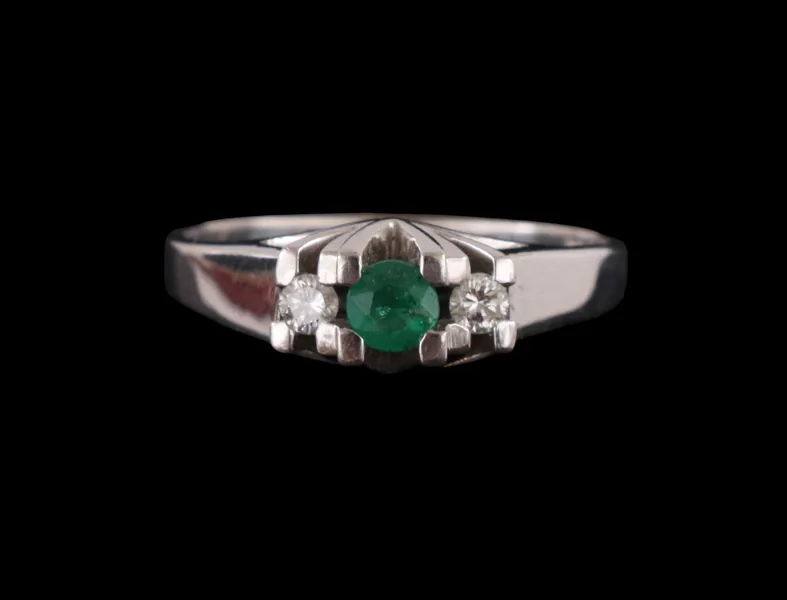 Ring i 18k vitguld