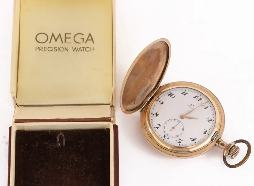 Fickur, Omega
