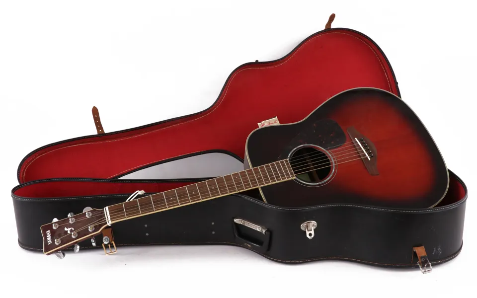 Akustisk gitarr, Yamaha, FG 230