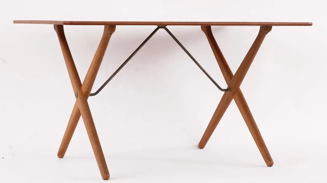 Soffbord, "AT 308", Hans J. Wegner för firma Andreas Tuck, Danmark 