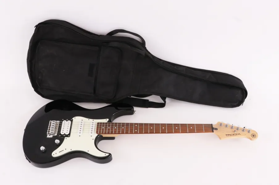 Elgitarr, "Pacifica", Yamaha