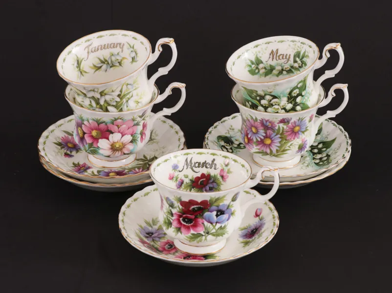 Kaffeservisdelar, "Flowers of the month", Royal Albert, England