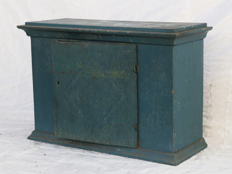 Skåp, gustaviansk allmoge, 1800-tal