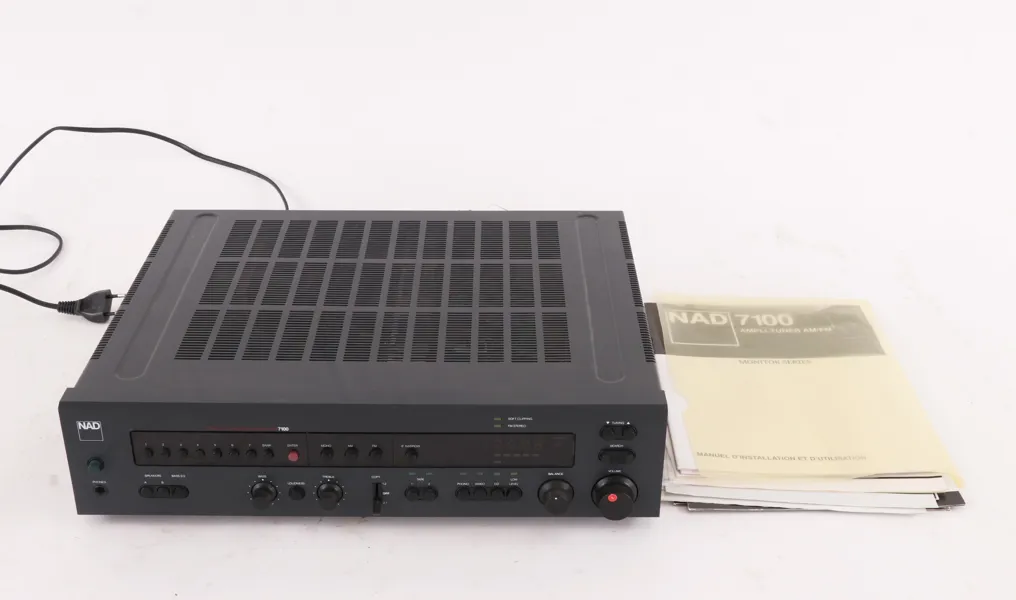 Förstärkare, NAD 7100