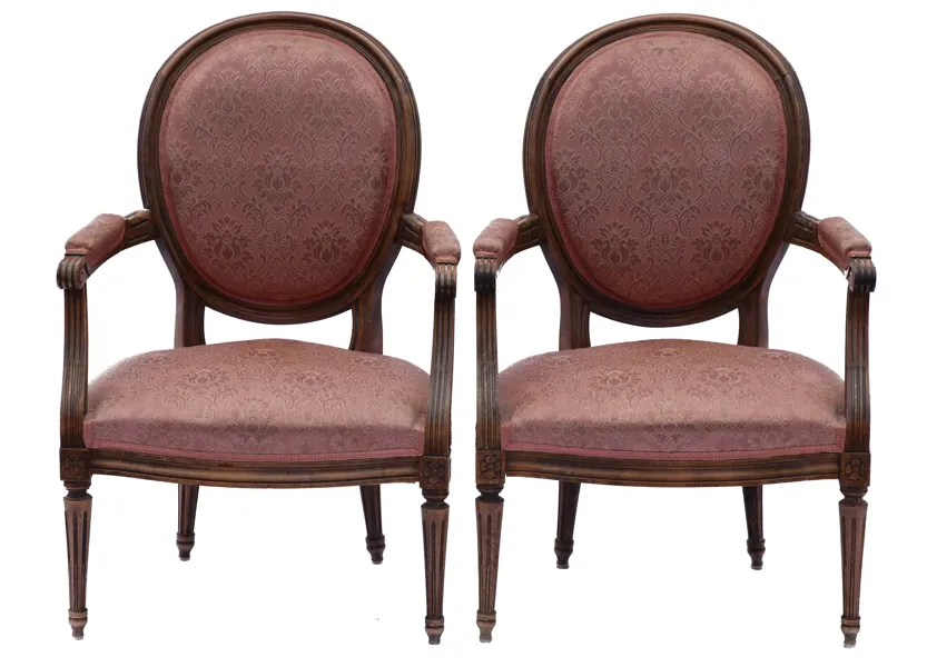 Karmstolar ett par, gustaviansk stil, 1900-tal