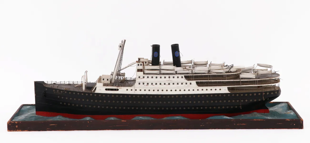 Stort modellskepp, "S/S Gripsholm", 1900-talets första hälft