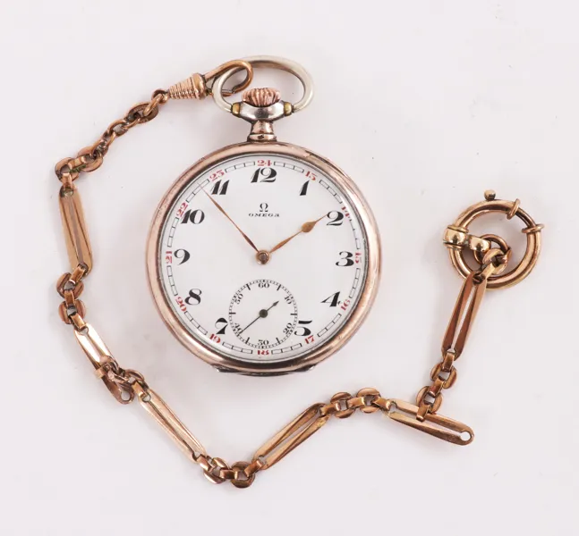 Fickur i silver, Omega
