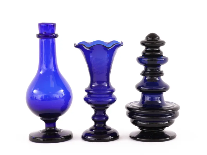 Blåtonat glas 3 delar, 1800-tal