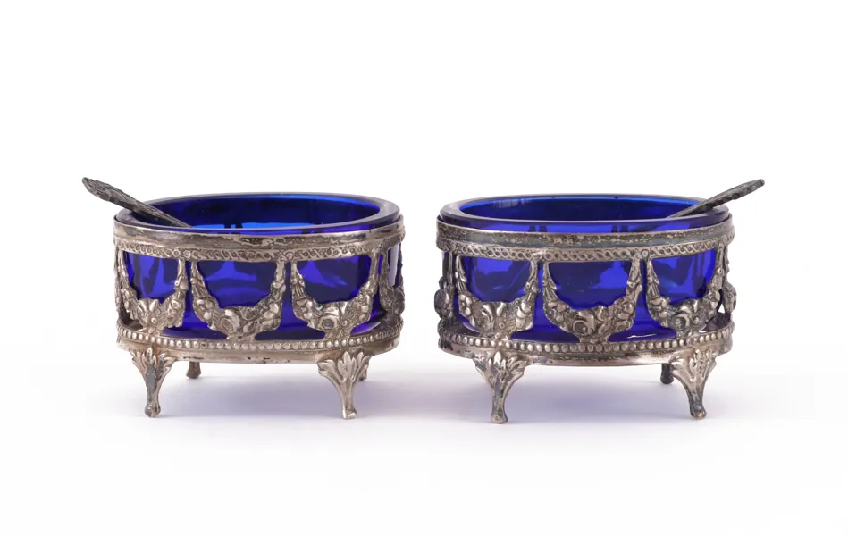 Saltkar ett par, gustaviansk stil, 1900-tal