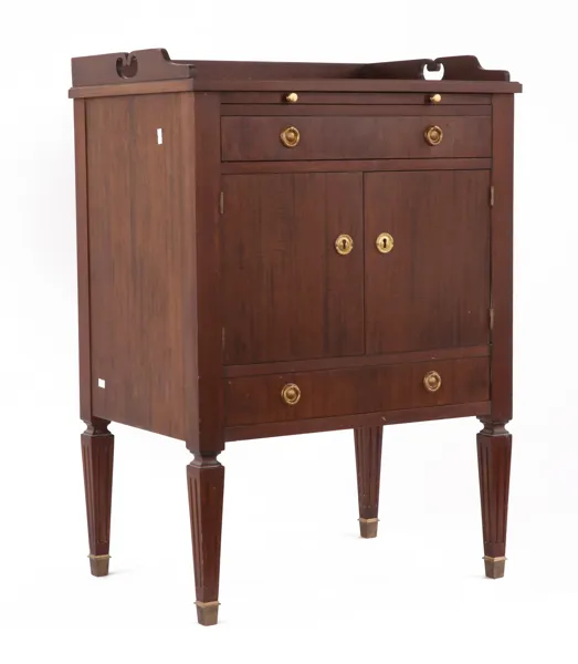 Nattduksbord, gustaviansk stil, 1900-tal