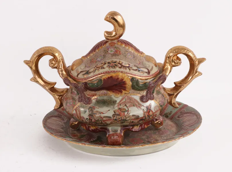 Terrin med lock och underfat, Asien, 1900-tal