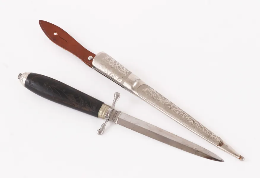Kniv med slida, Pontus Holmberg, Eskilstuna, omkring år 1900