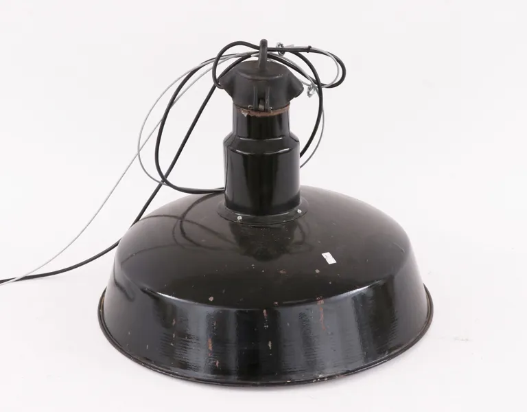 Taklampa, industristil, 1900-tal