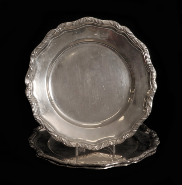 Tallrikar 3st, silver, rokokostil, 1900-talets första hälft