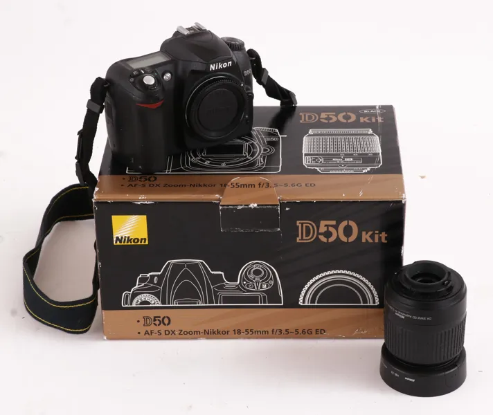 Systemkamera, Nikon D50