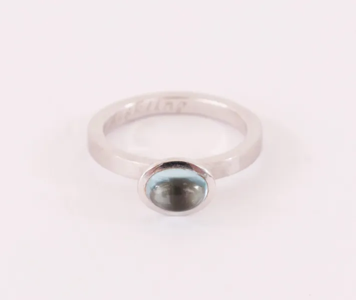 Ring i 18k vitguld, Rolf Guldsmed, Uppsala