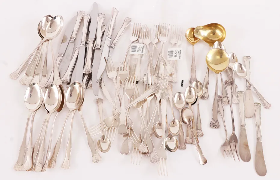 Bestickservisdelar i nysilver