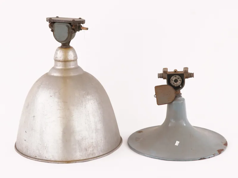Industrilampor 2st, omkring 1900-talets mitt