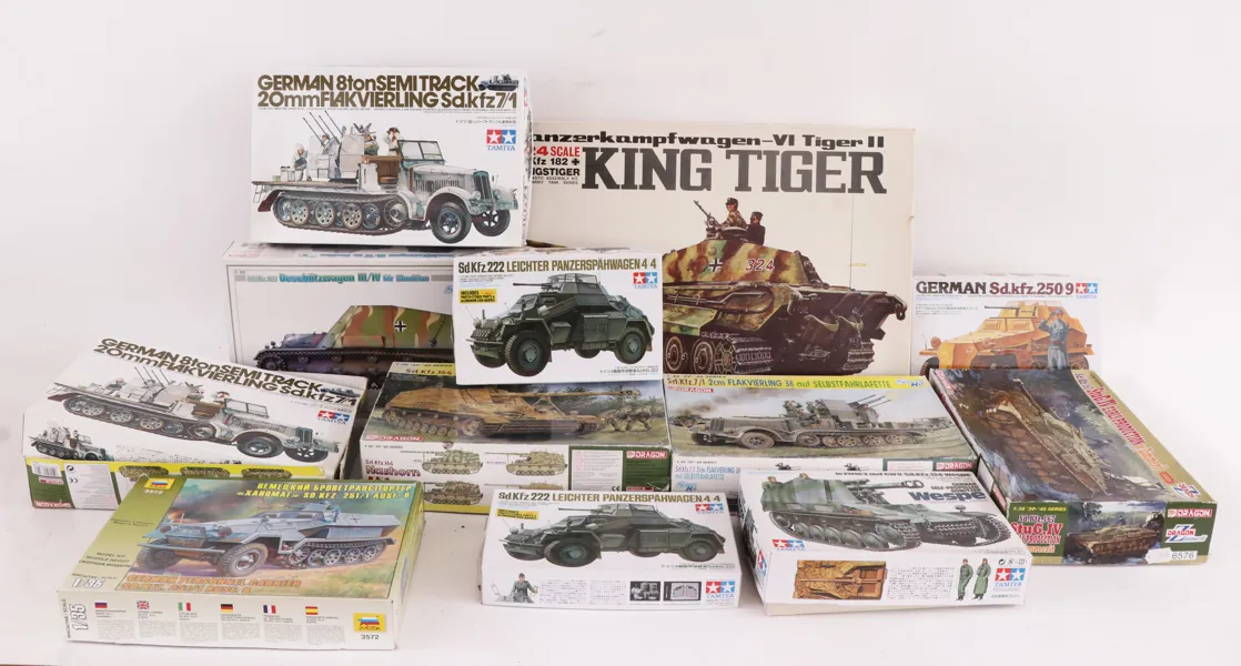 Byggsatser 12st, mestadels Tamiya