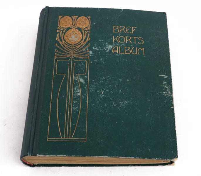 Brevkortsalbum med 93st bilder, mestadels tidigt 1900-tal