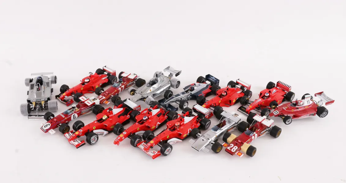 Modellbilar 14st, mestadels Ferrari, bl.a. Hot Wheels, Grand Prix