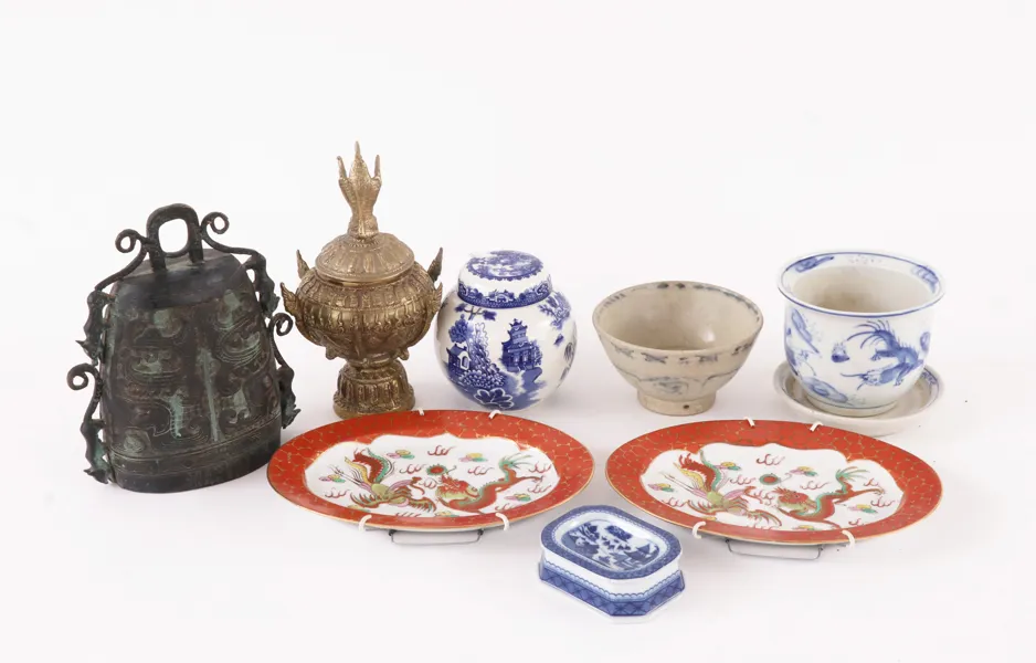 Orientaliska föremål, m.m. 8 delar